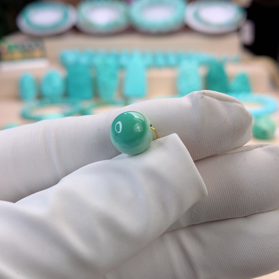 绿松石挂件未镶嵌抖***抖