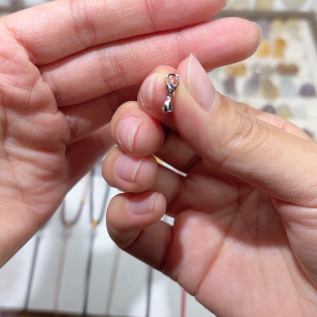 玛瑙/玉髓颈饰未镶嵌?****