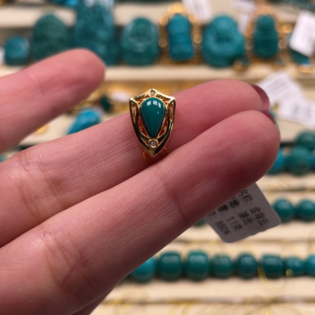 18K金镶嵌绿松石珠宝奇石