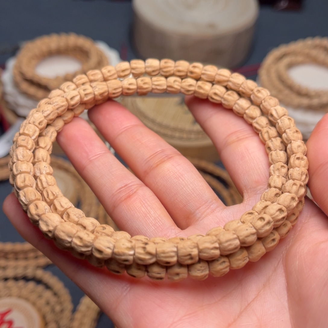 柏香籽/百香籽手串?**刘