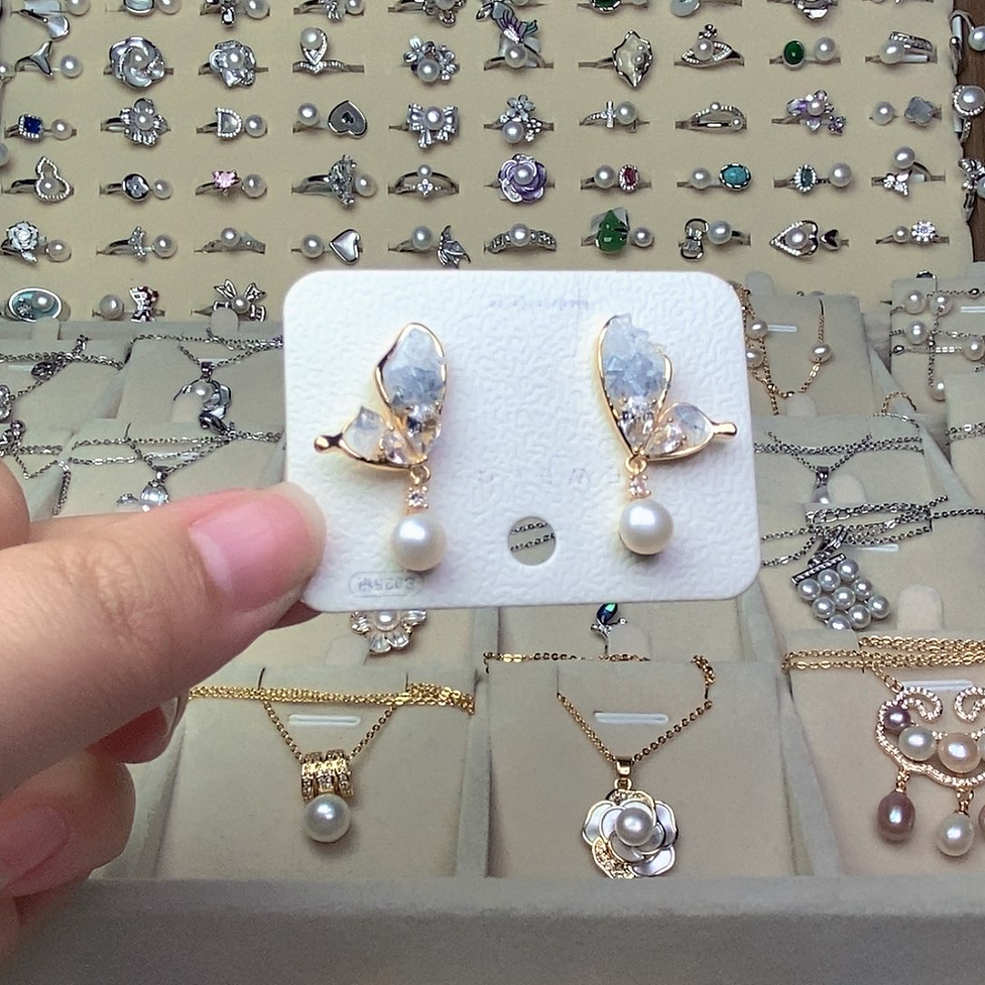 银S925镶嵌淡水珍珠耳饰