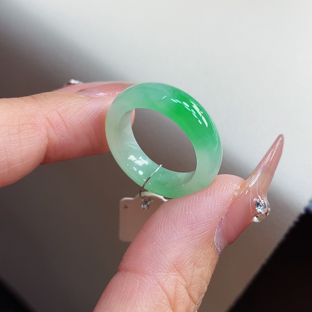 翡翠未镶嵌戒指15号