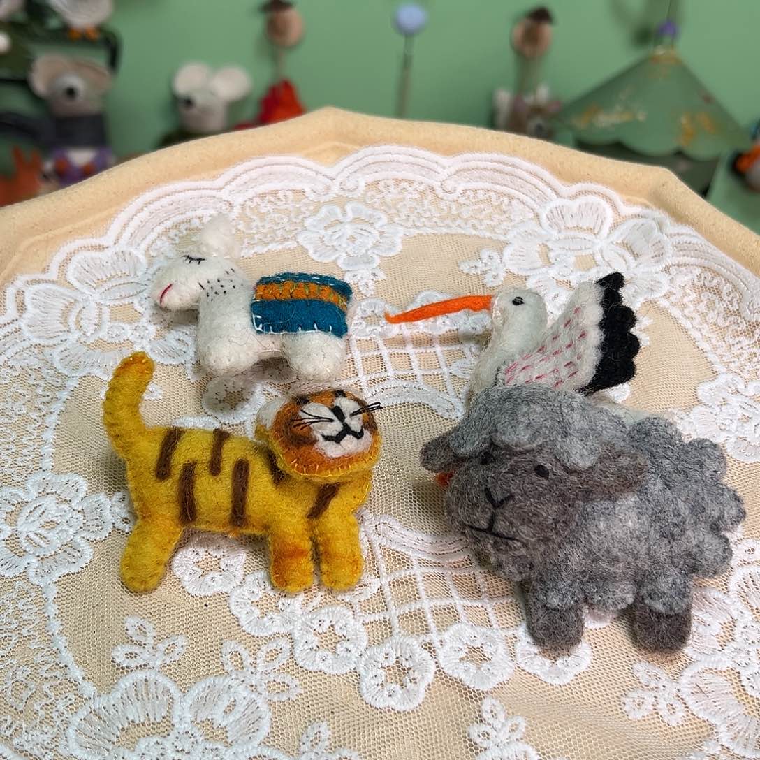 尼泊尔羊毛毡胸针4