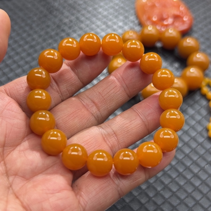 石英质玉（黄龙玉）颈饰未镶嵌