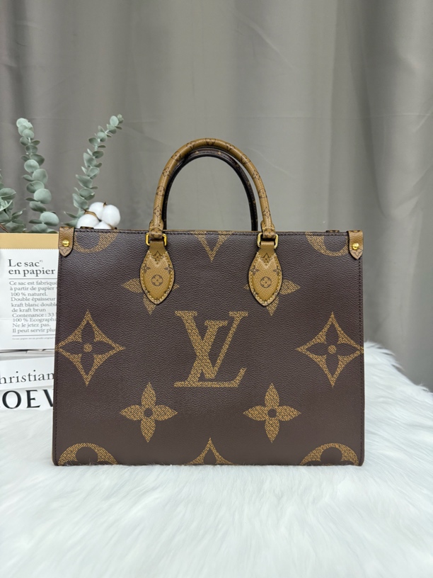 99新 LouisVuitton/路易威登 LV中号onthego单肩包手提包
