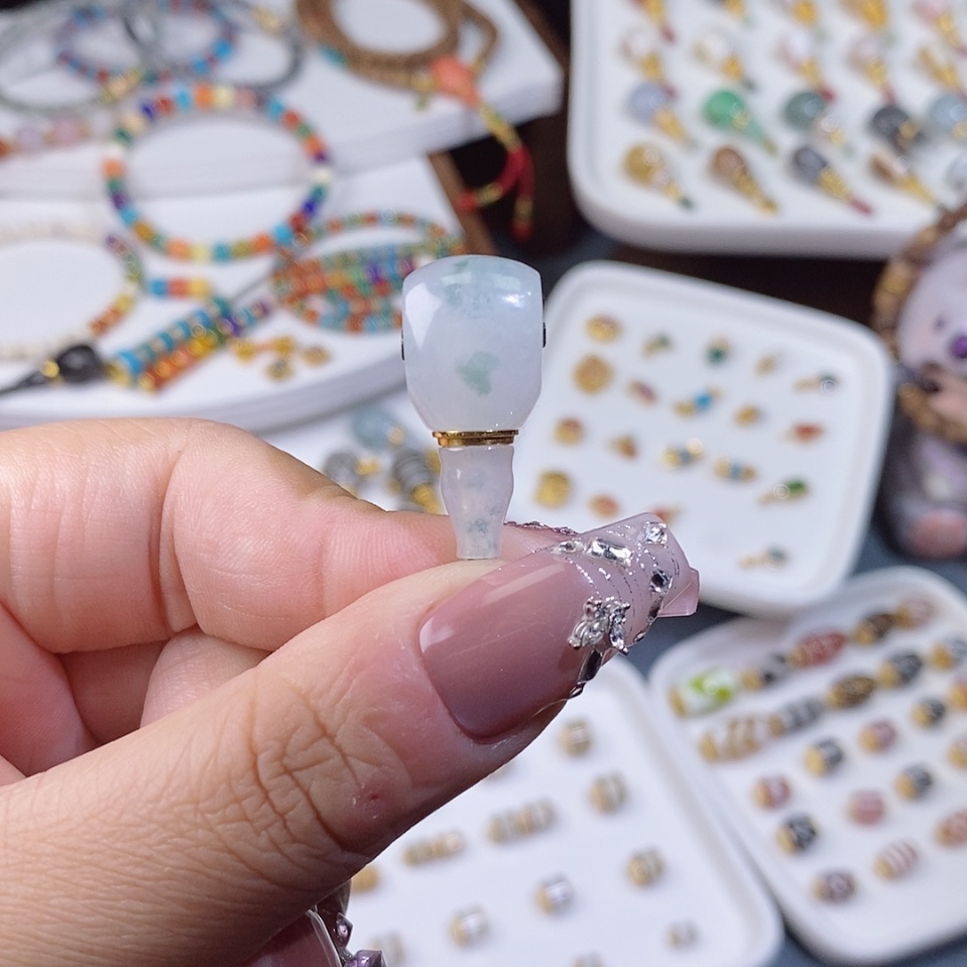 翡翠18K金镶嵌颈饰对孔12+