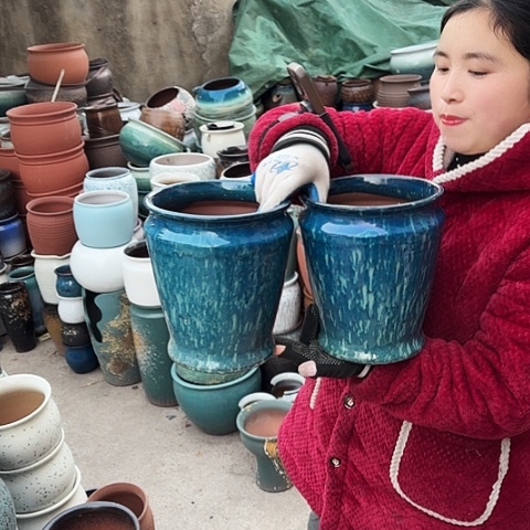 口18高23瑕疵盆子。