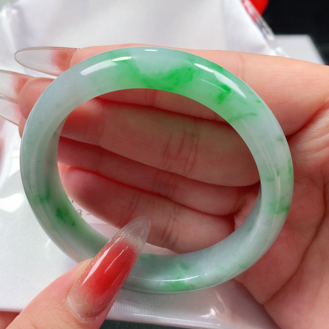 翡翠未镶嵌手镯正圈53.54