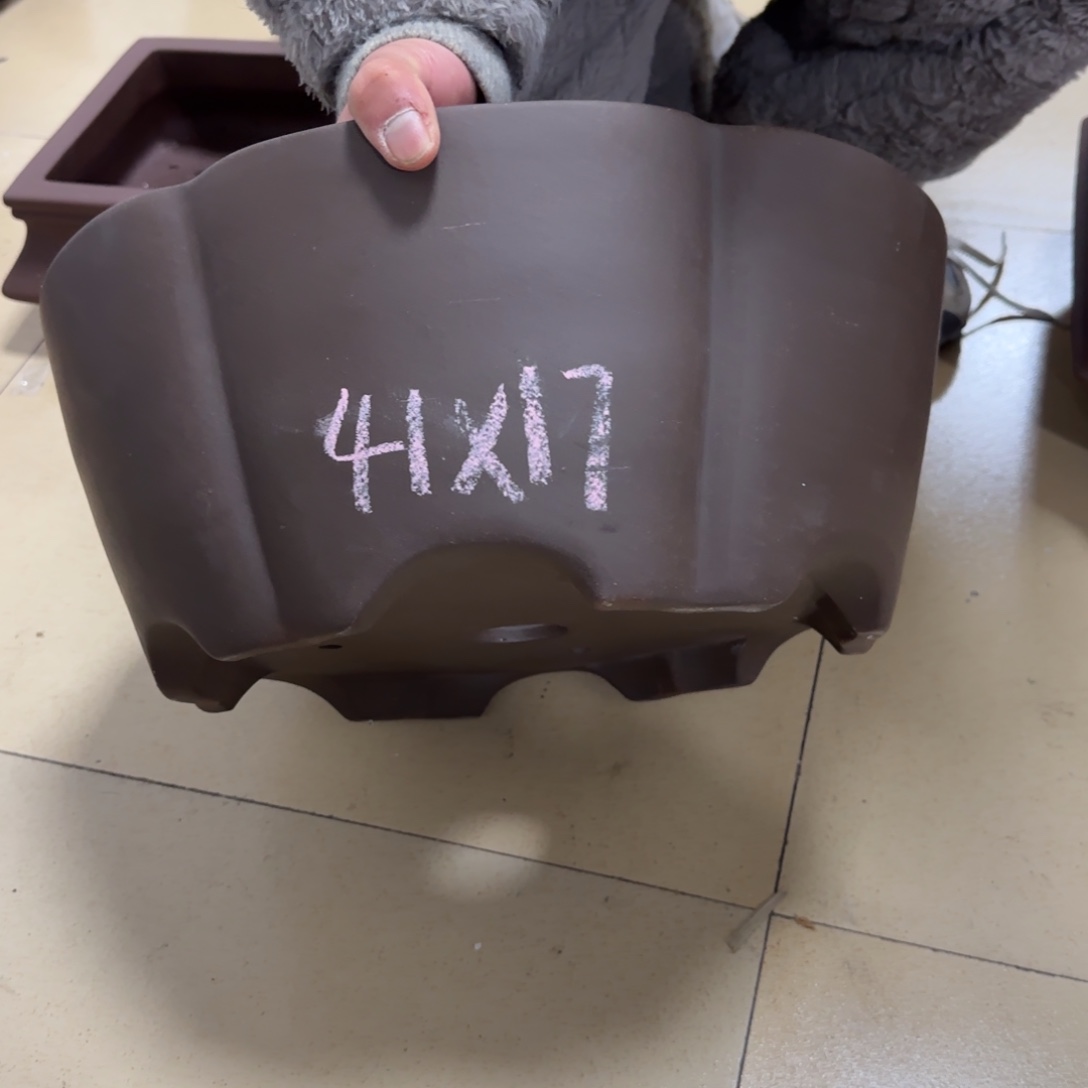 紫砂花盆呜呜呜呜