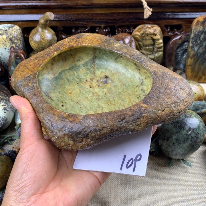 岫岩河磨玉（透闪石质玉）未镶嵌珠宝奇石