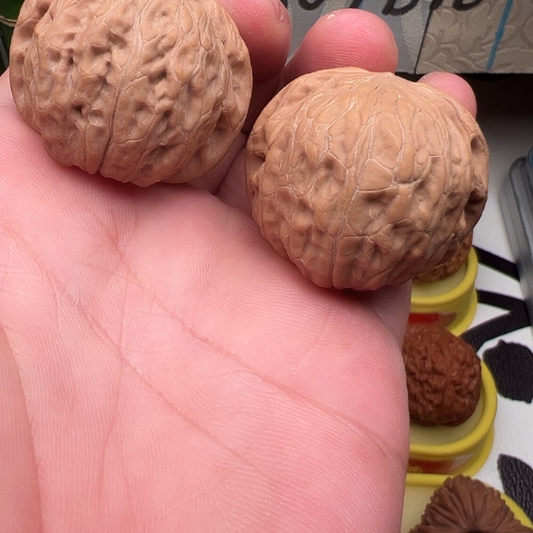 文玩核桃吊坠铁锤38