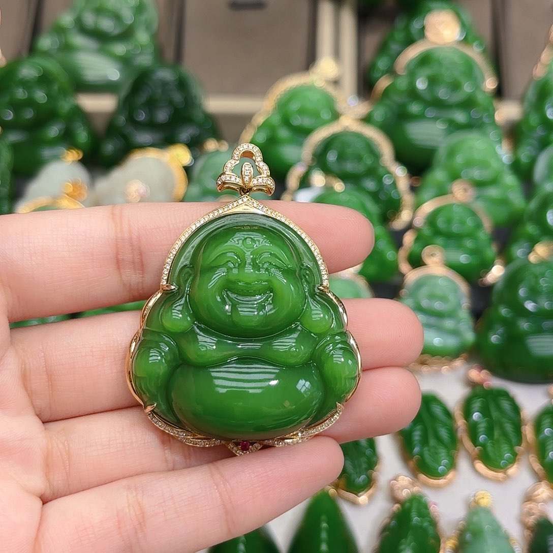 和田玉（碧玉）颈饰18K金镶嵌