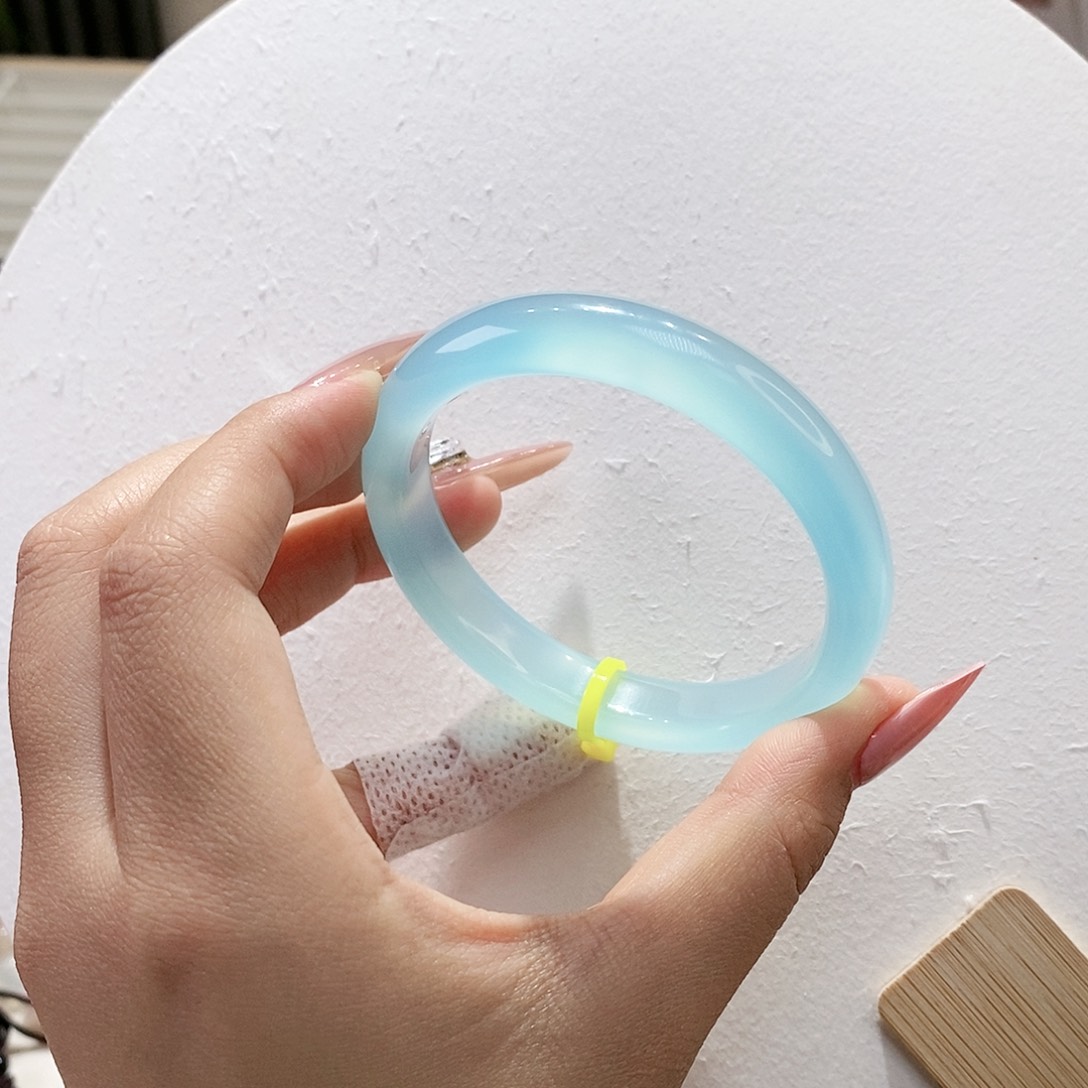 手镯玛瑙/玉髓未镶嵌56