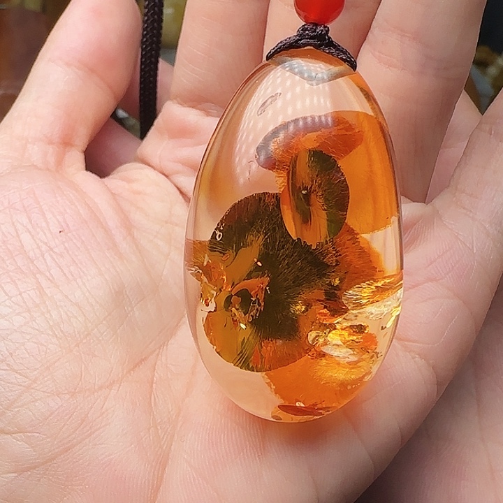 琥珀未镶嵌手链吊坠
