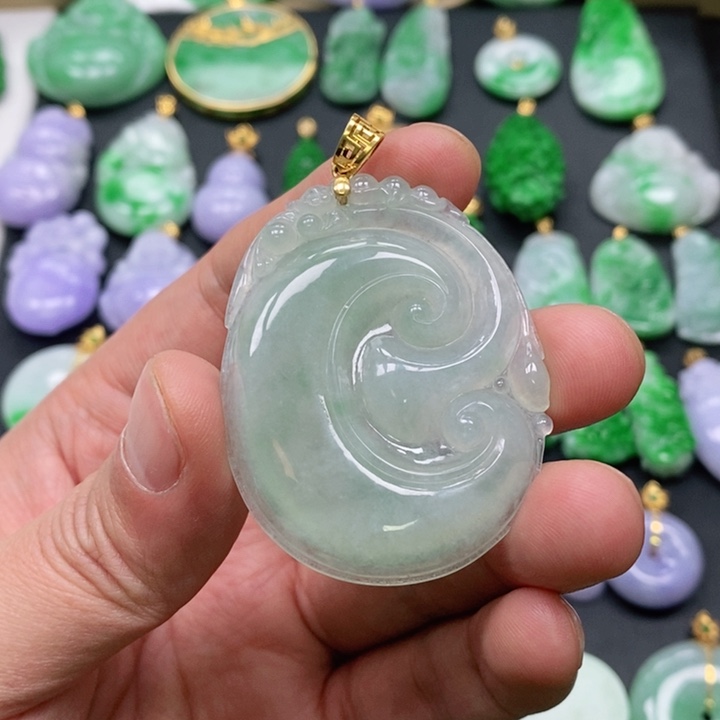 翡翠颈饰未镶嵌吊坠