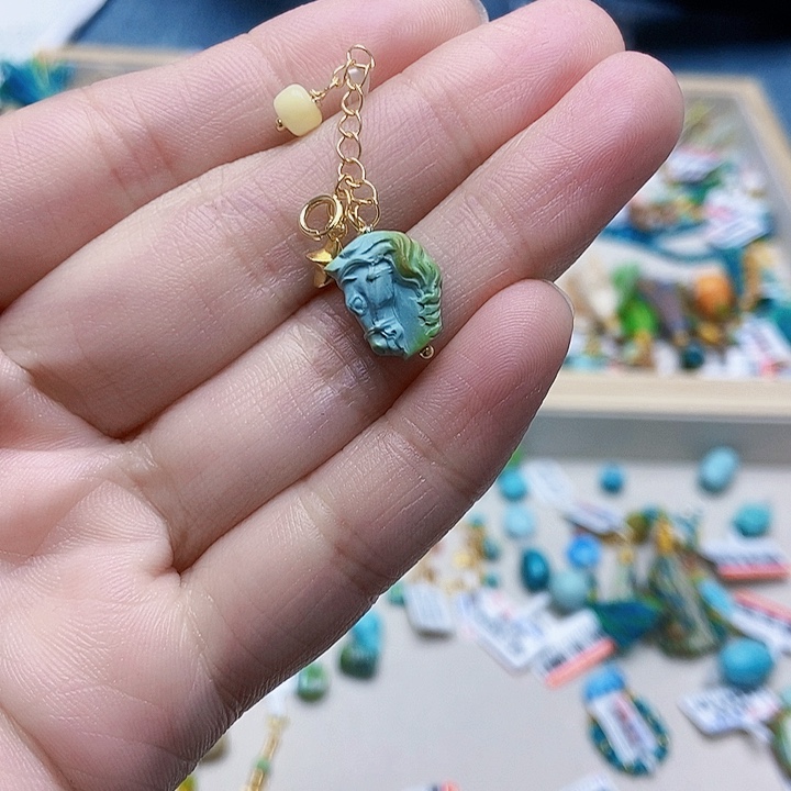 绿松石未镶嵌挂件