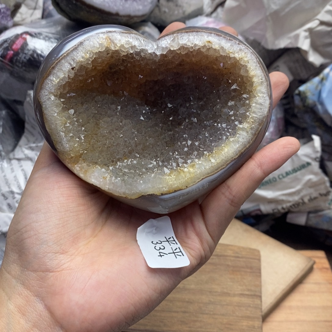 紫晶未镶嵌大型摆件（非配饰）