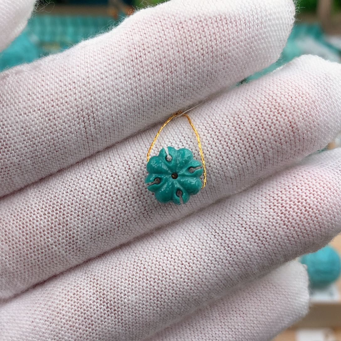 绿松石配饰未镶嵌