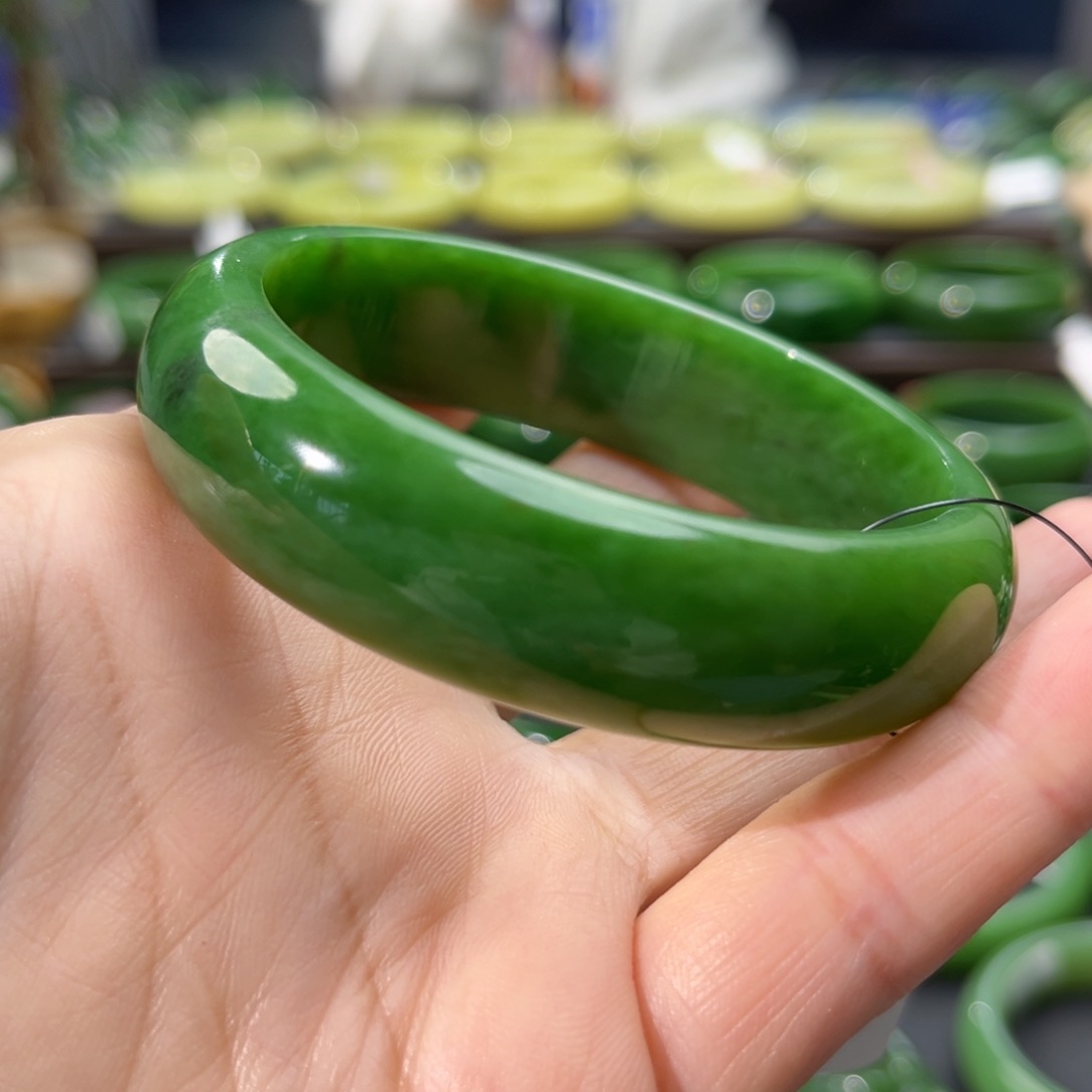 和田玉（碧玉）手镯未镶嵌