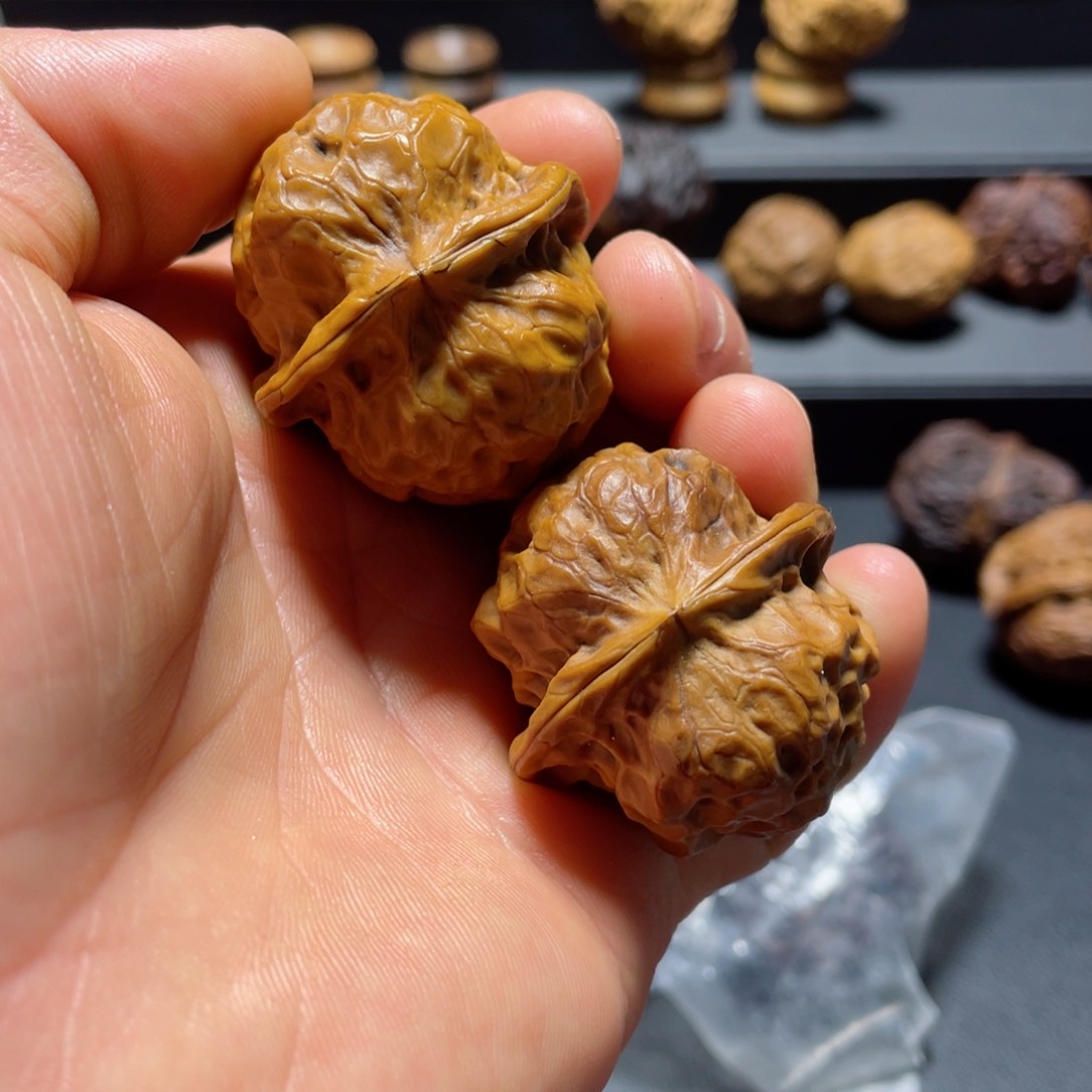 文玩核桃把件B水晶元宝40mm