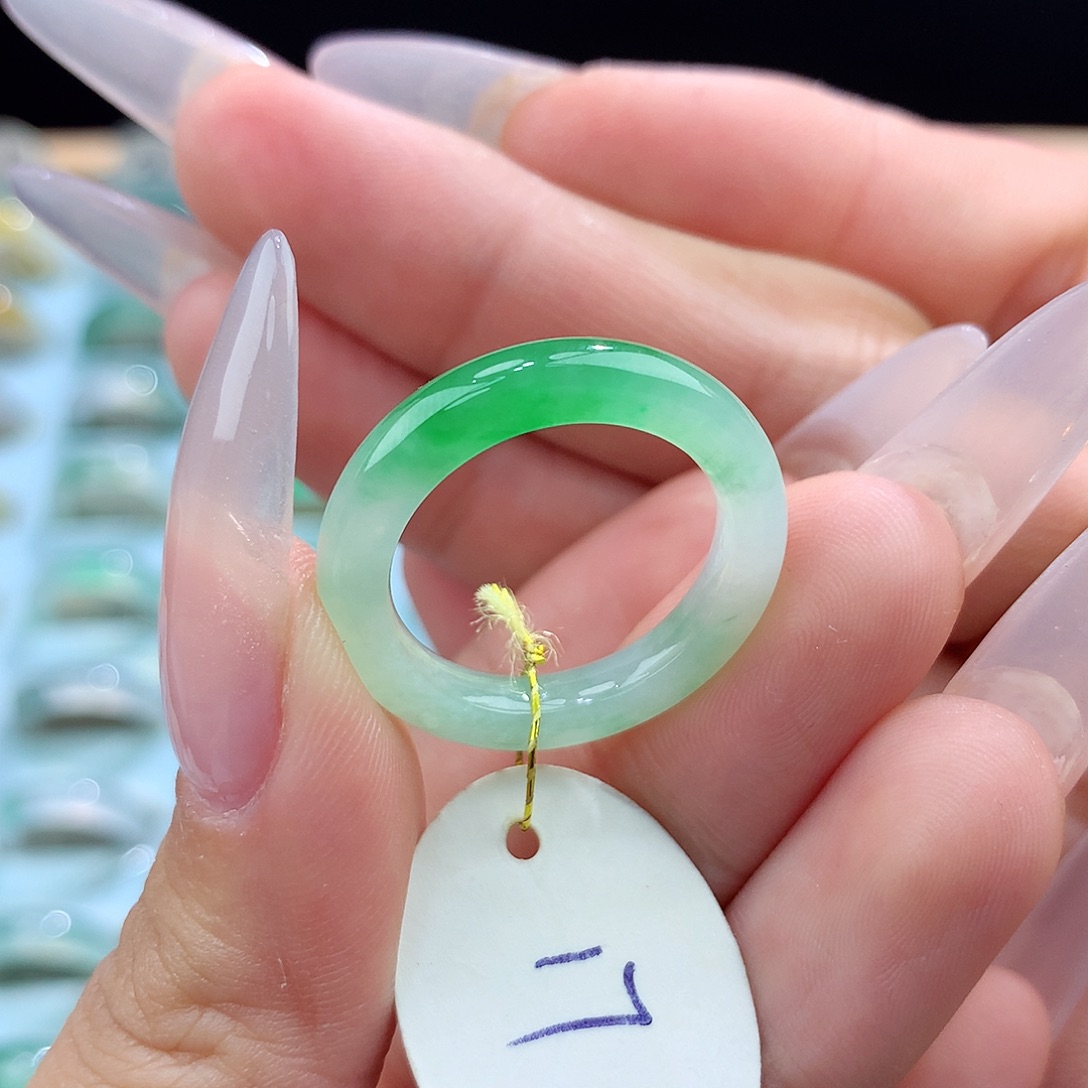 翡翠戒指未镶嵌清***阳17圈