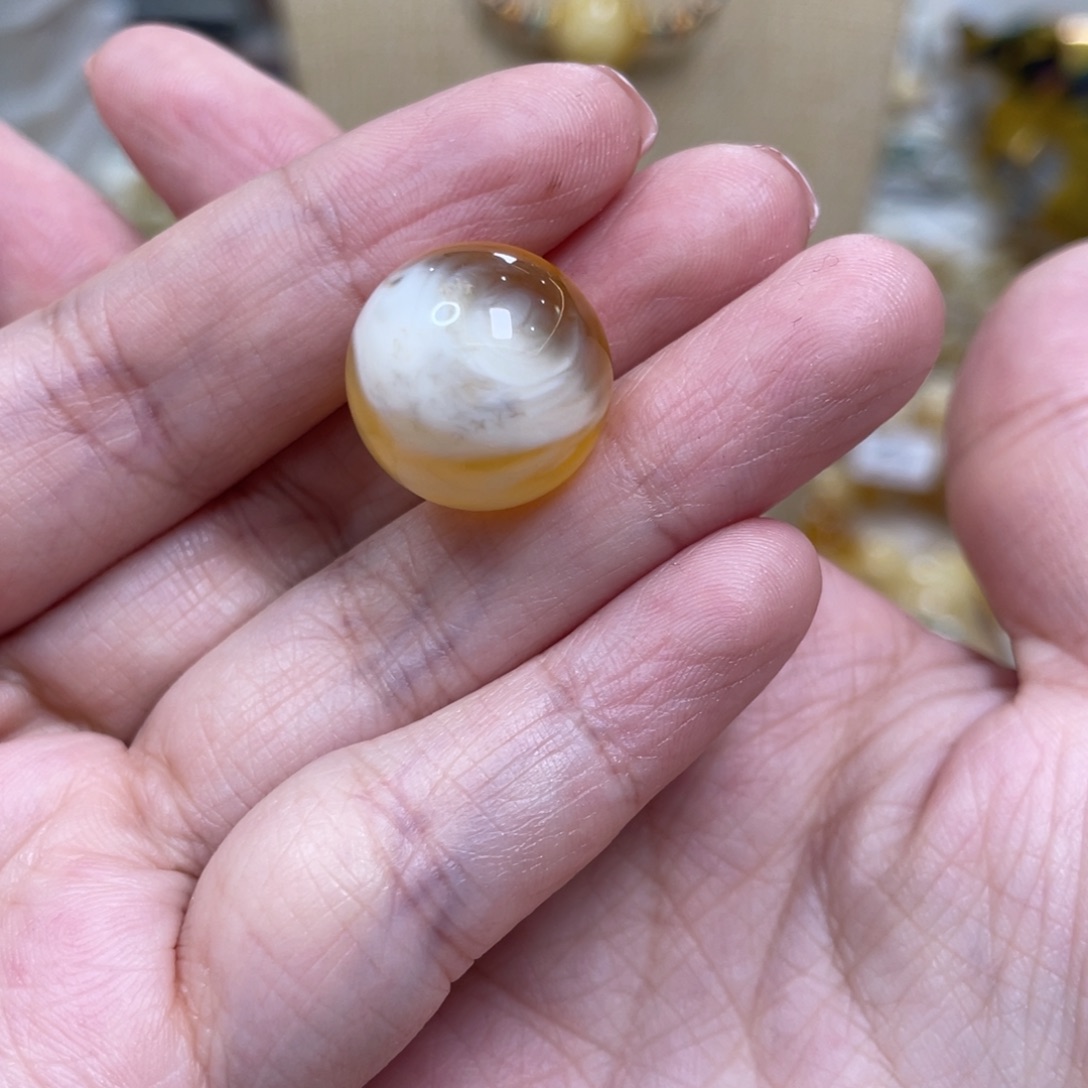 琥珀颈饰未镶嵌琥珀蜜蜡圆珠