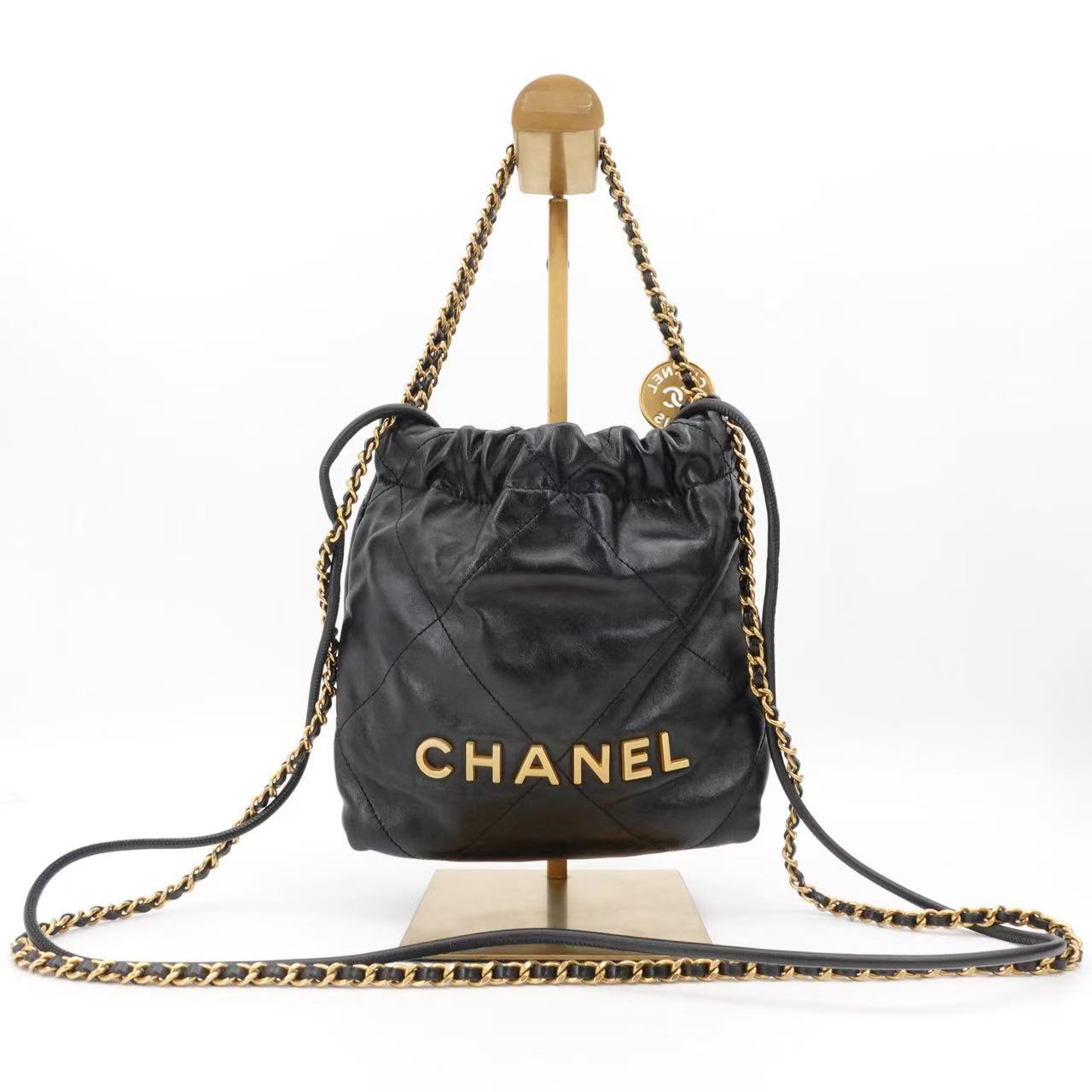 95新 Chanel/香奈儿 香奈儿22bag垃圾袋mini黑金单肩包/83742739