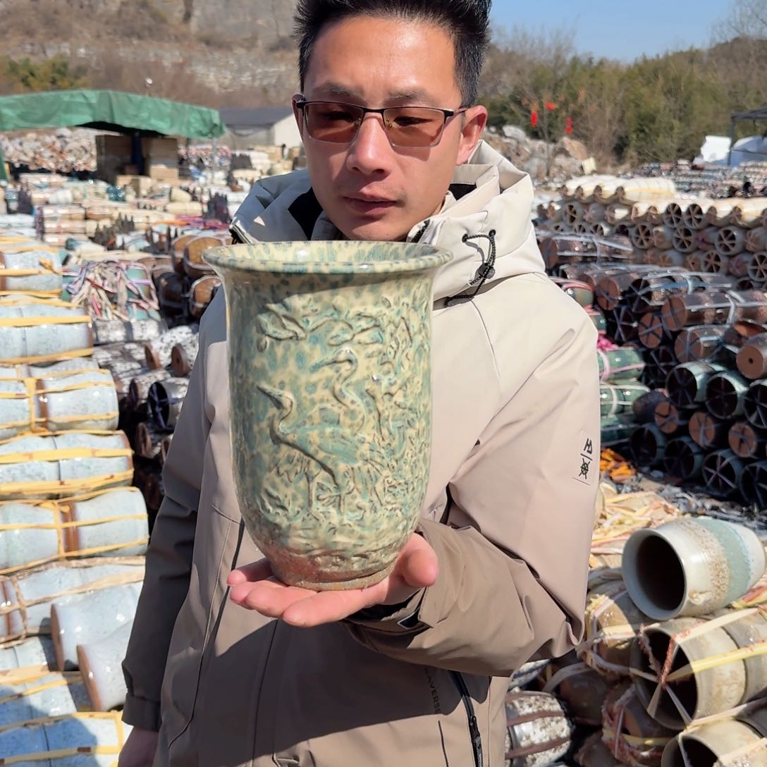 紫砂花盆瑕疵01一个一个