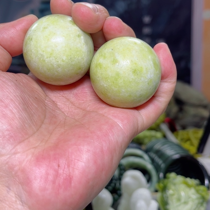 蛇纹石玉手球多样性发货未镶嵌