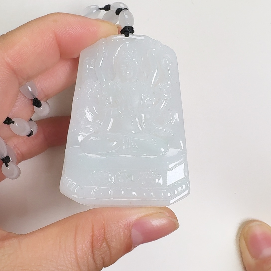 翡翠颈饰未镶嵌千手观音