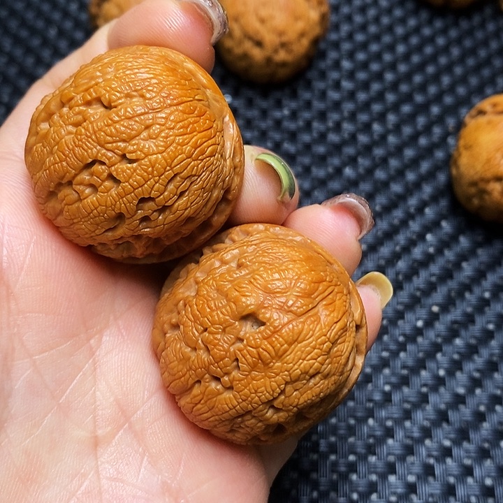 文玩核桃把件秦岭核桃