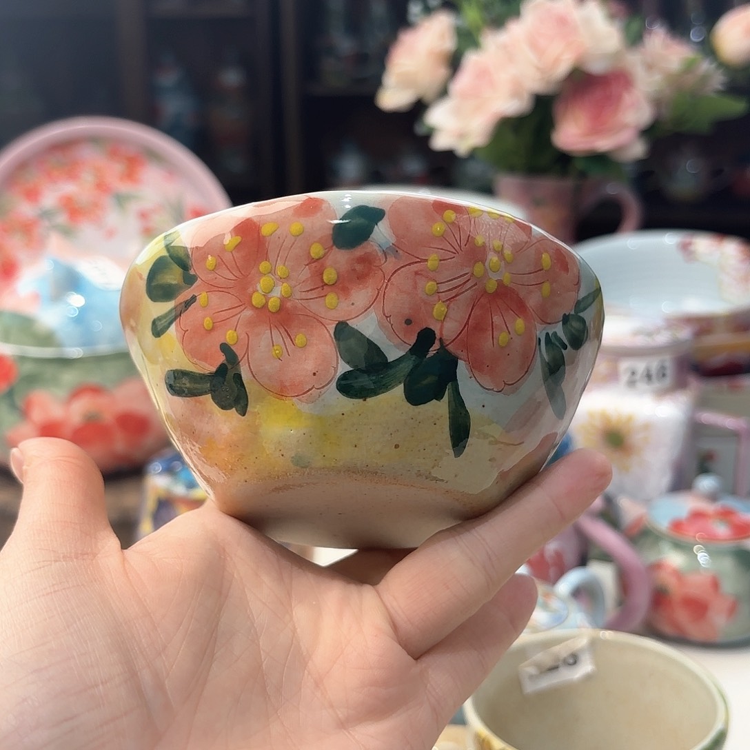 瓷片兔兔好可爱呀打一