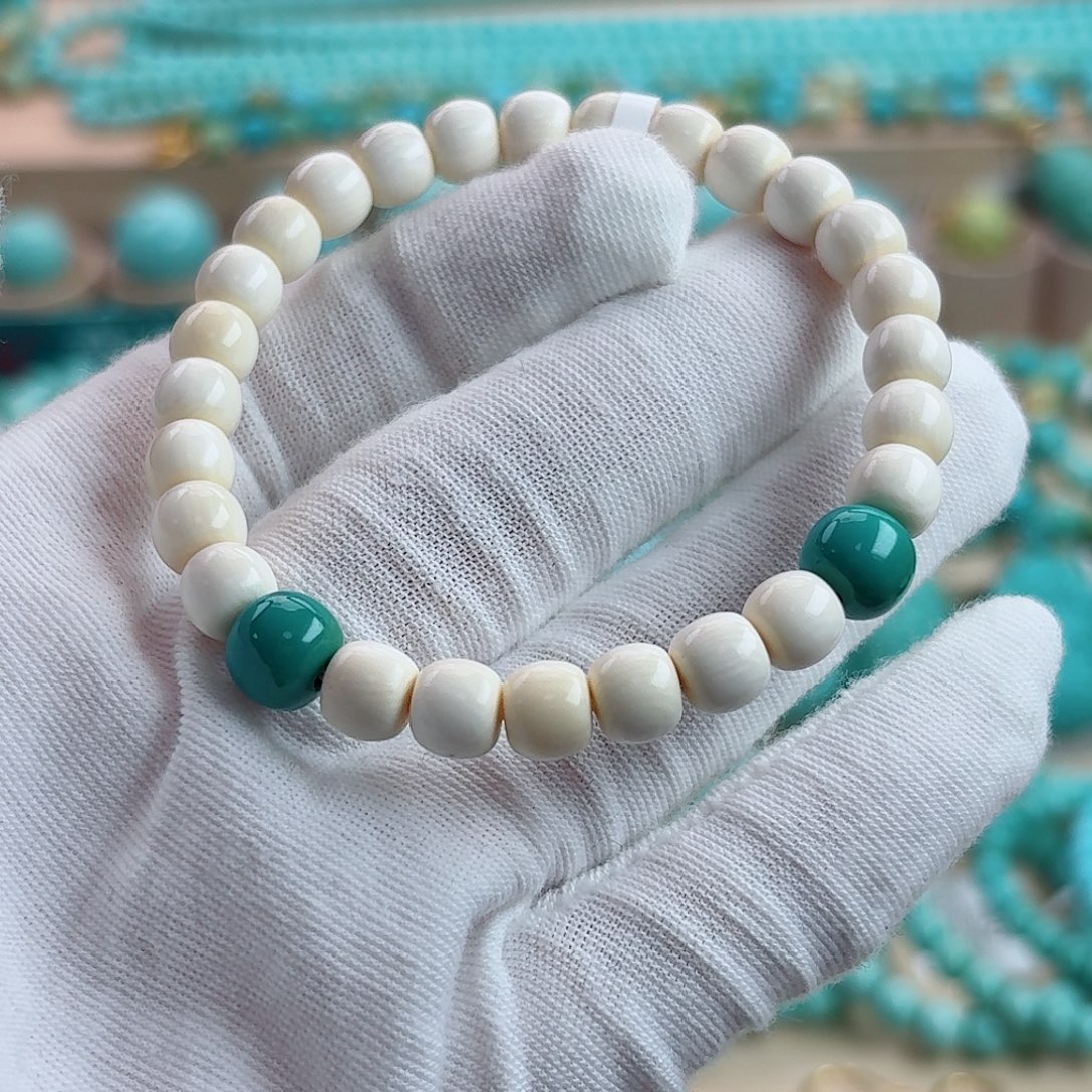 绿松石未镶嵌珠宝奇石（泡油）