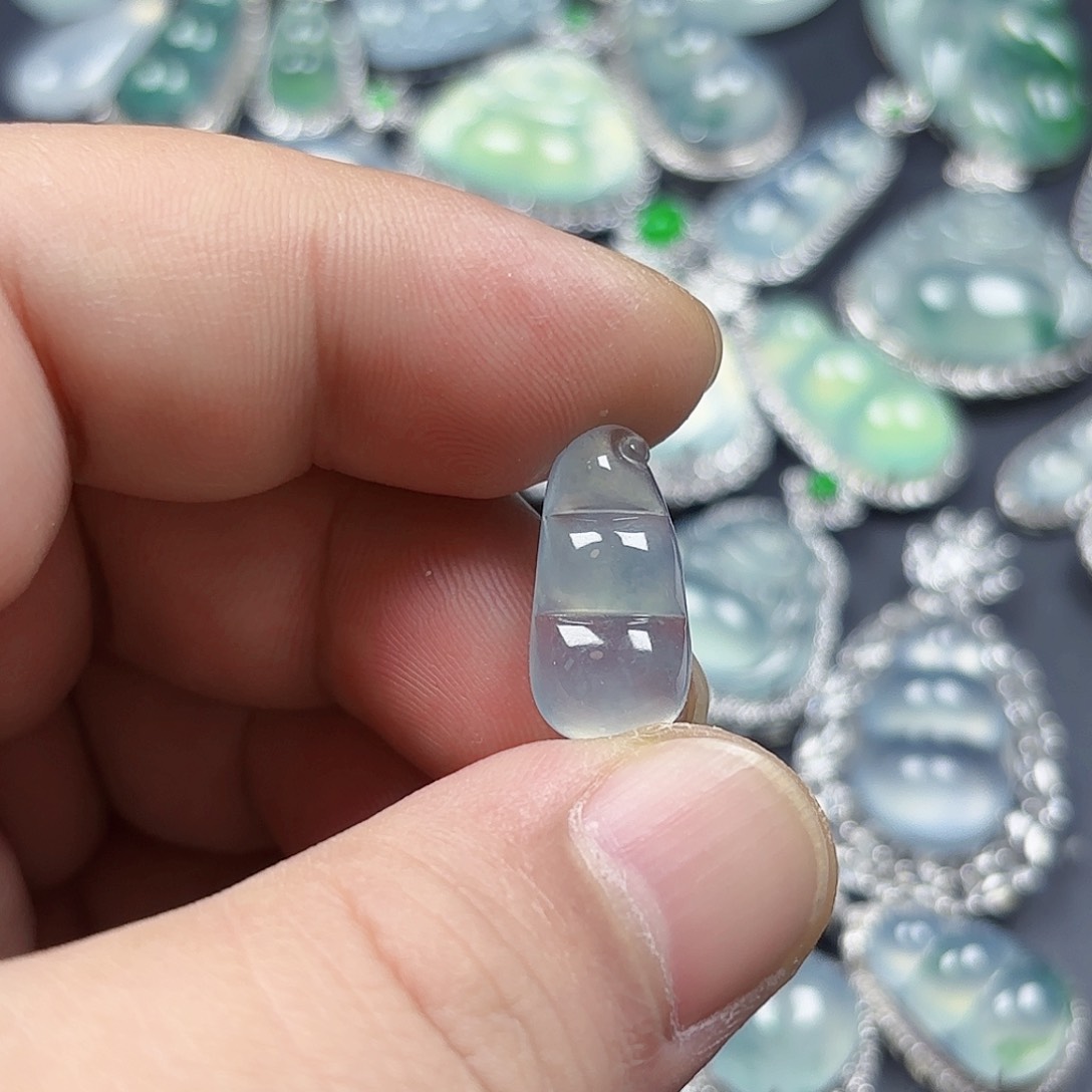 翡翠未镶嵌颈饰天然缅甸A货翡翠