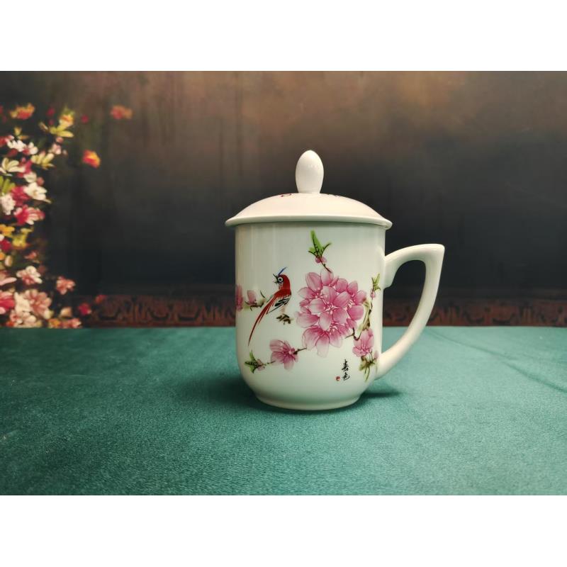 11景德镇陶瓷/水点桃花办公杯