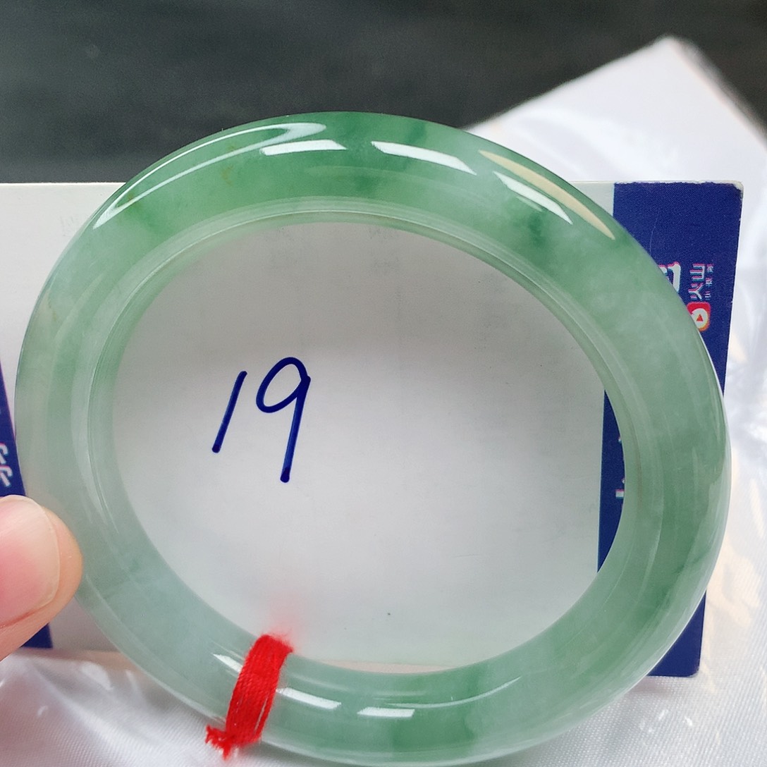 翡翠手镯未镶嵌19号