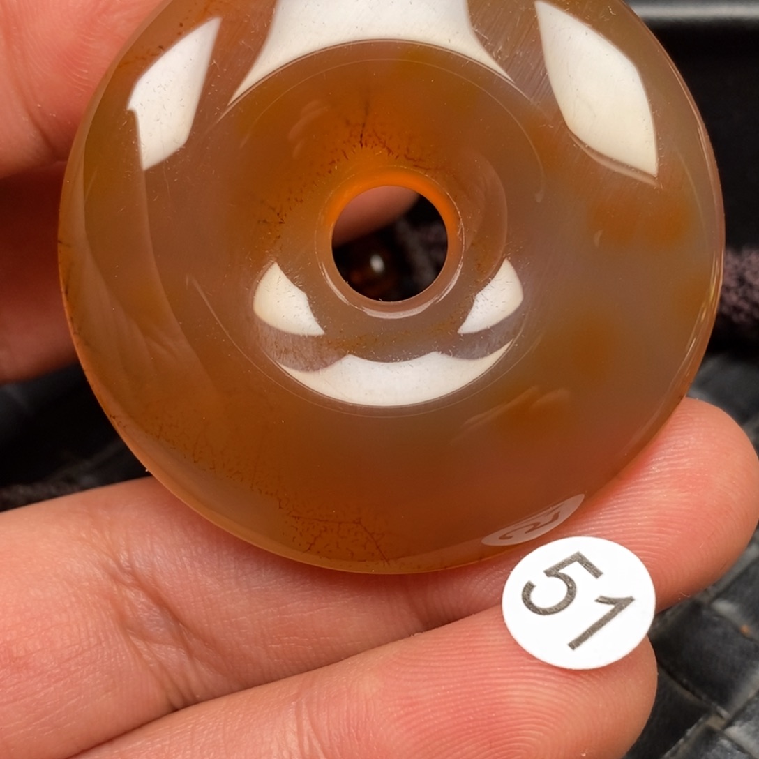 張***谦玛瑙/玉髓未镶嵌颈饰挂件