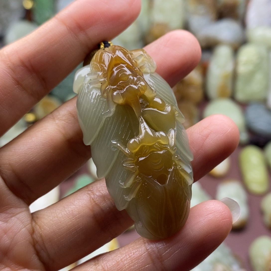 和田玉（糖玉）未镶嵌颈饰