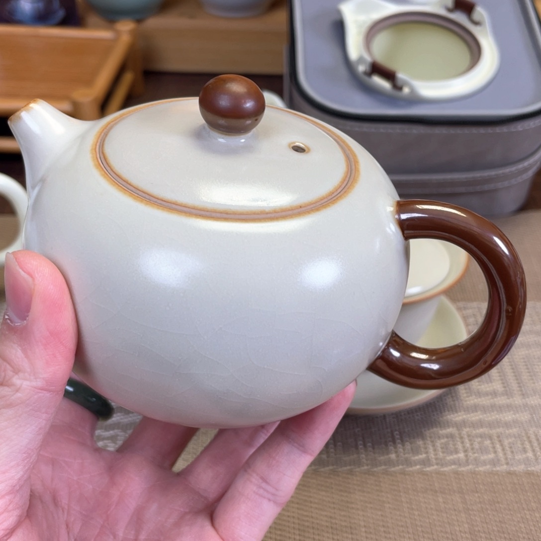 瓷片。。。。。。。。。。。。。。。