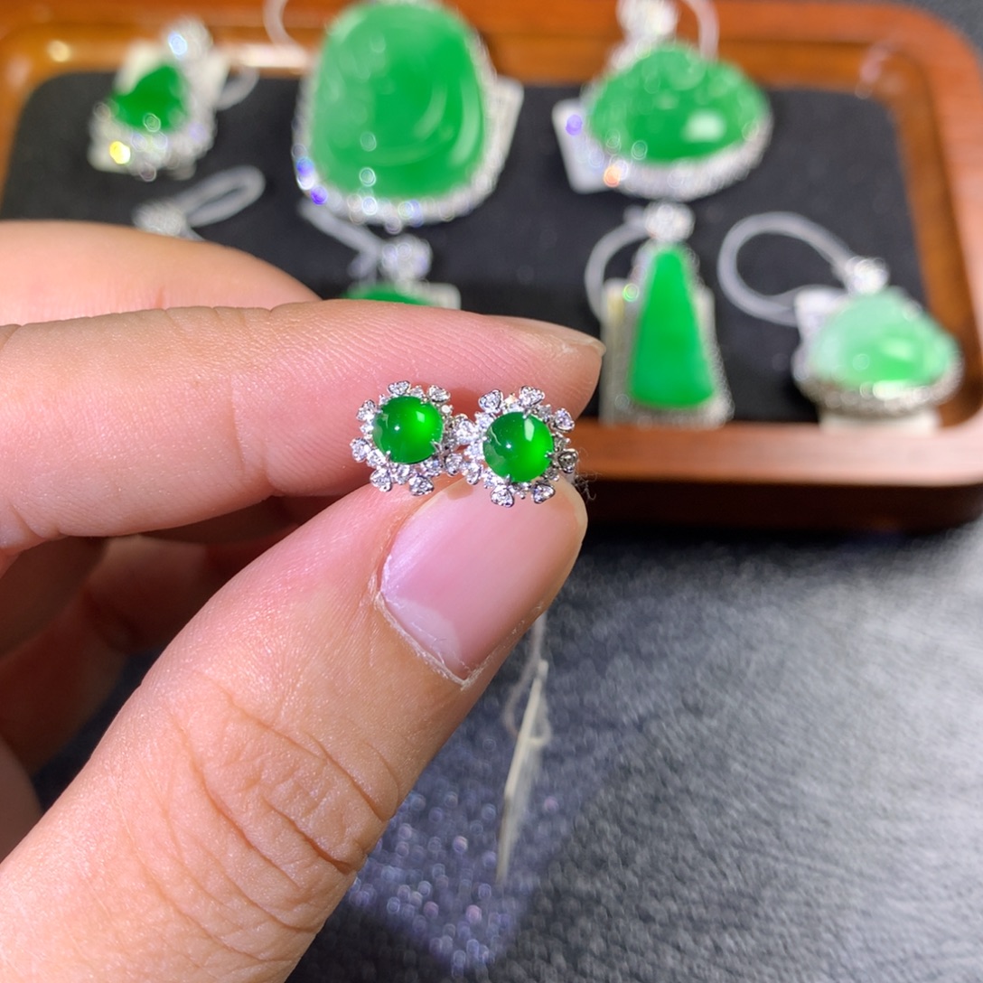 奔***！翡翠18K金镶嵌耳饰翡翠