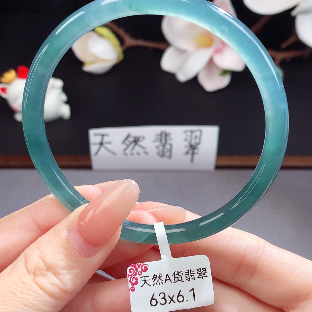 翡翠手镯（圆镯）未镶嵌