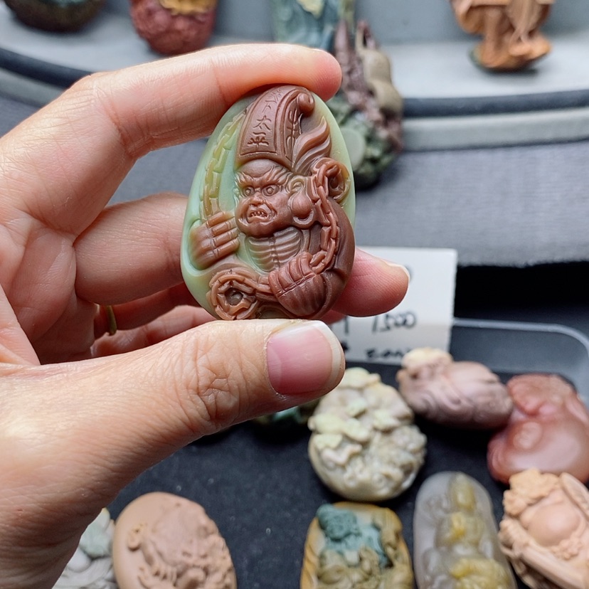 【闪购商品】定制石英质玉吊坠未镶嵌