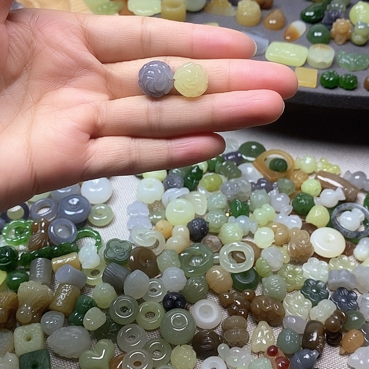 未镶嵌和田玉挂件花98一个多样性发其一