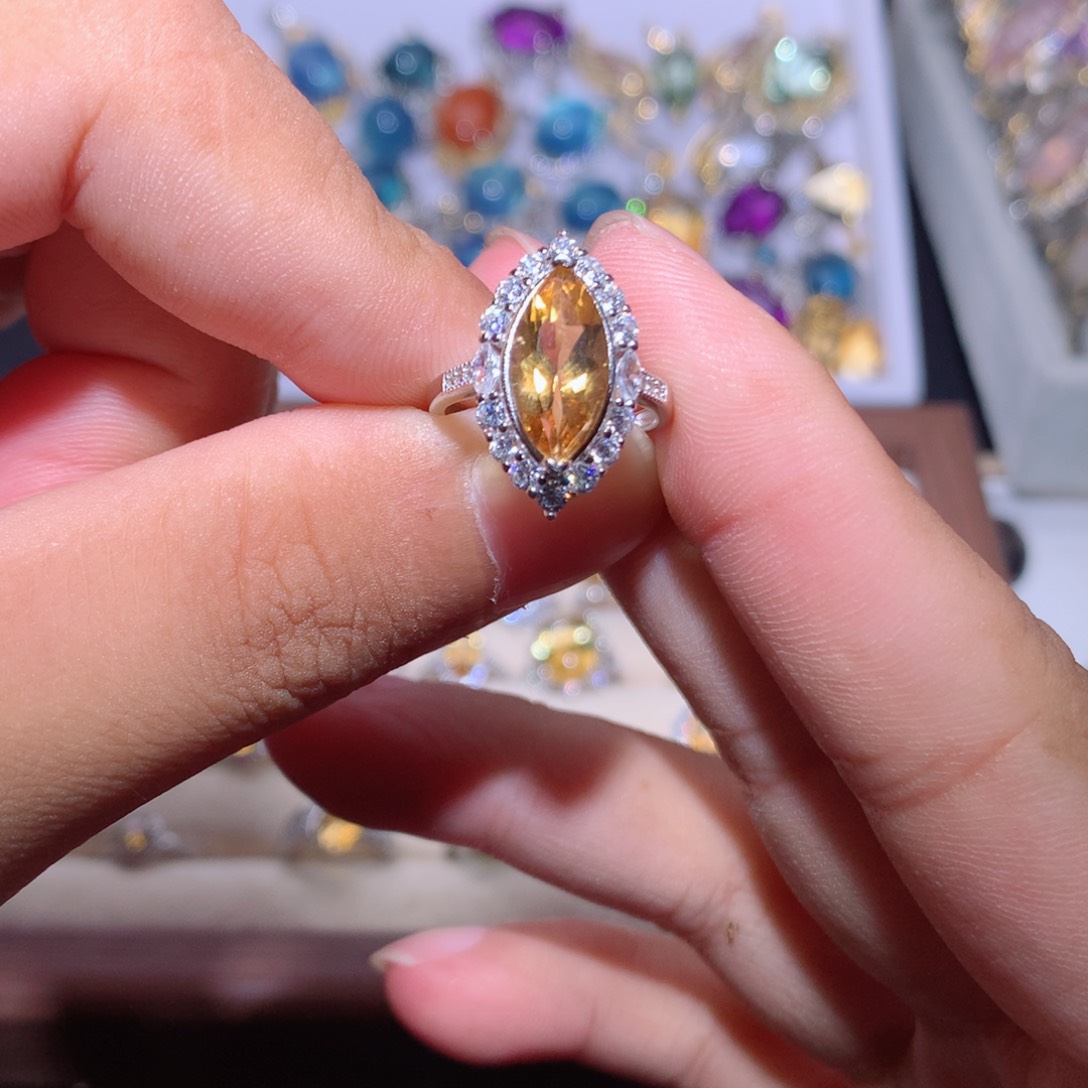 【闪购商品】银S925镶嵌吊坠(不含链)黄晶戒指