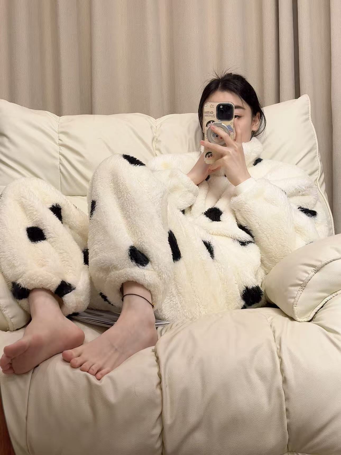 北极绒睡衣男女同款长袖新款法兰绒加厚保暖秋冬情侣家居服套装