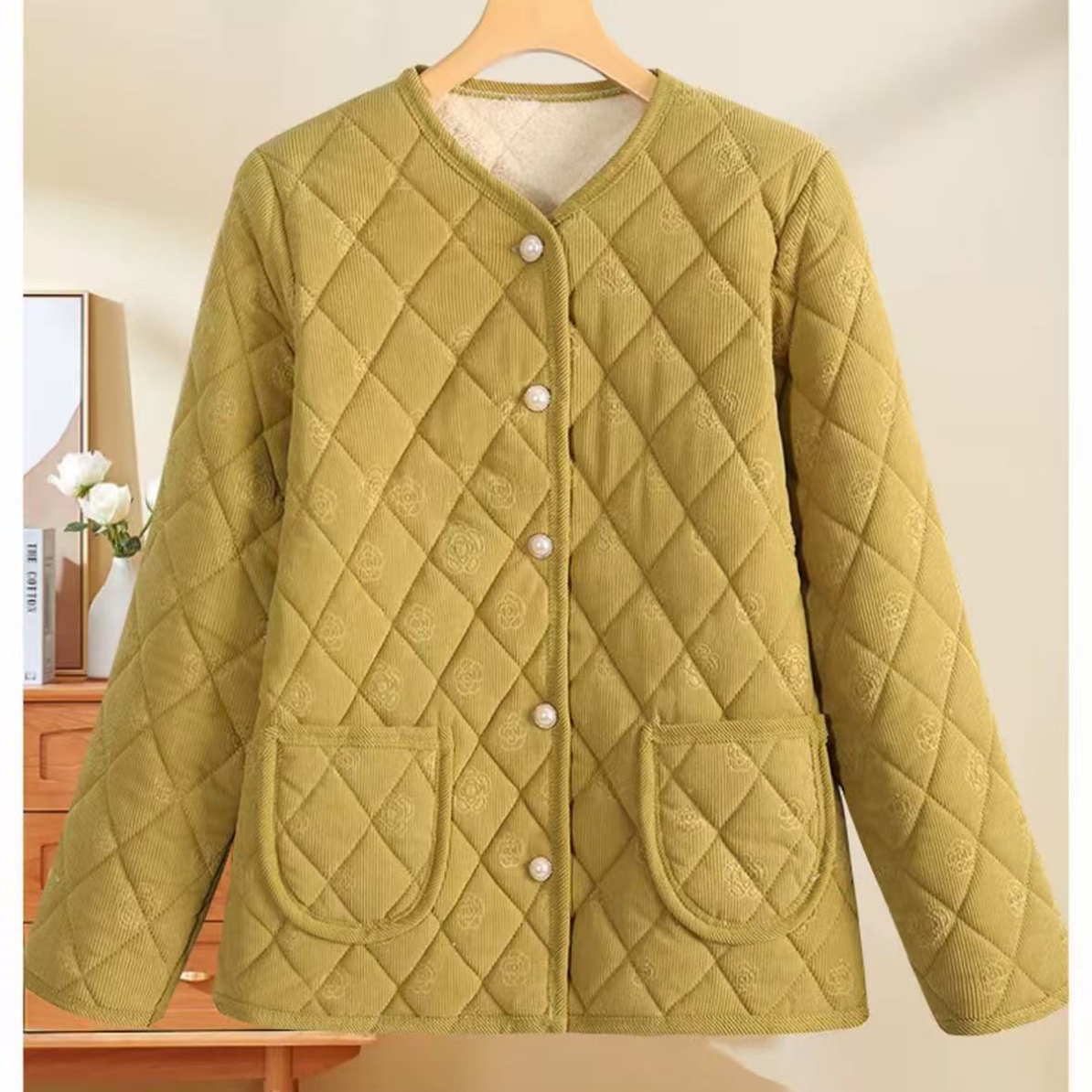 新款中老年秋冬灯芯绒加绒棉袄妈妈宽松保暖外套棉衣