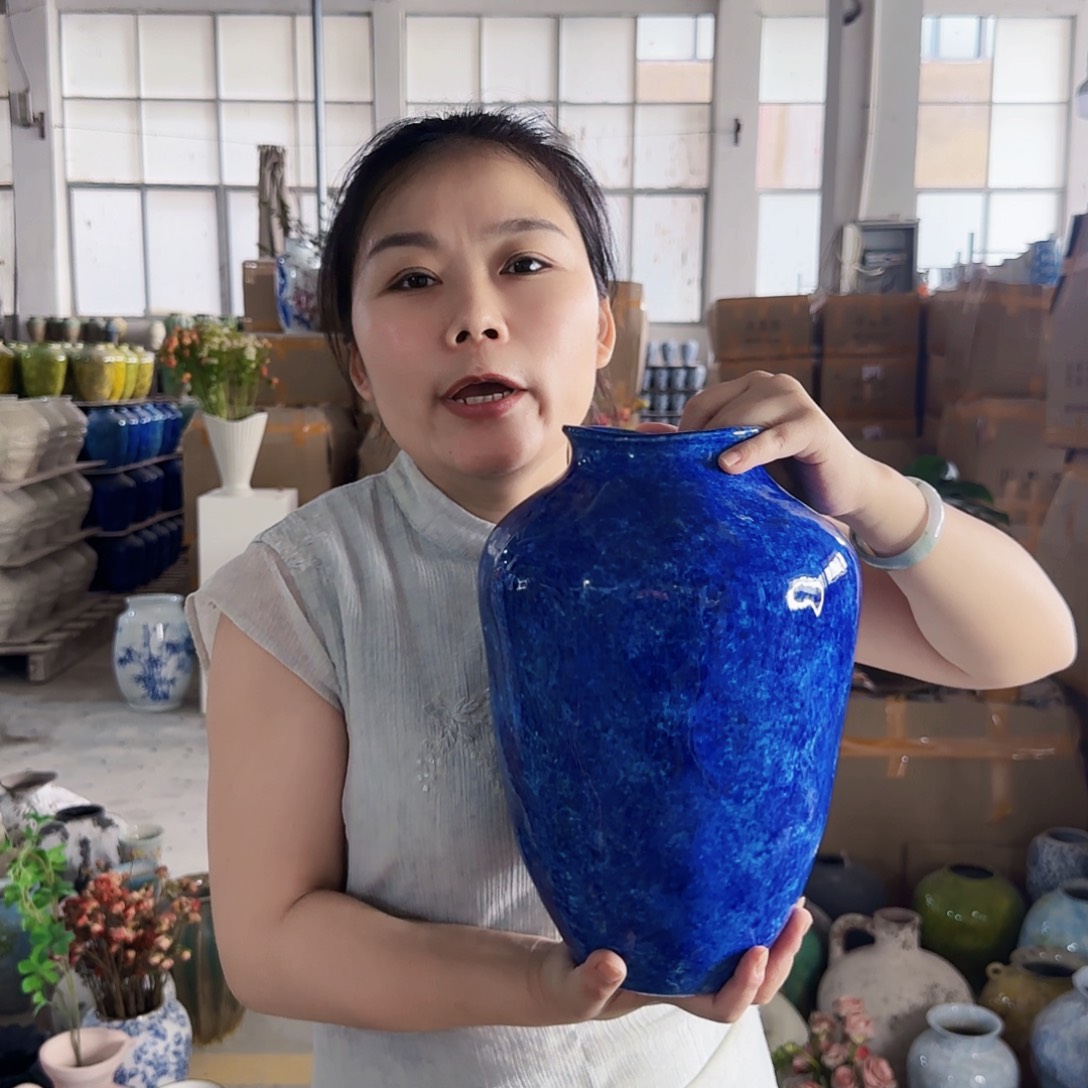 景德镇陶瓷艺术花瓶高31口径10公分