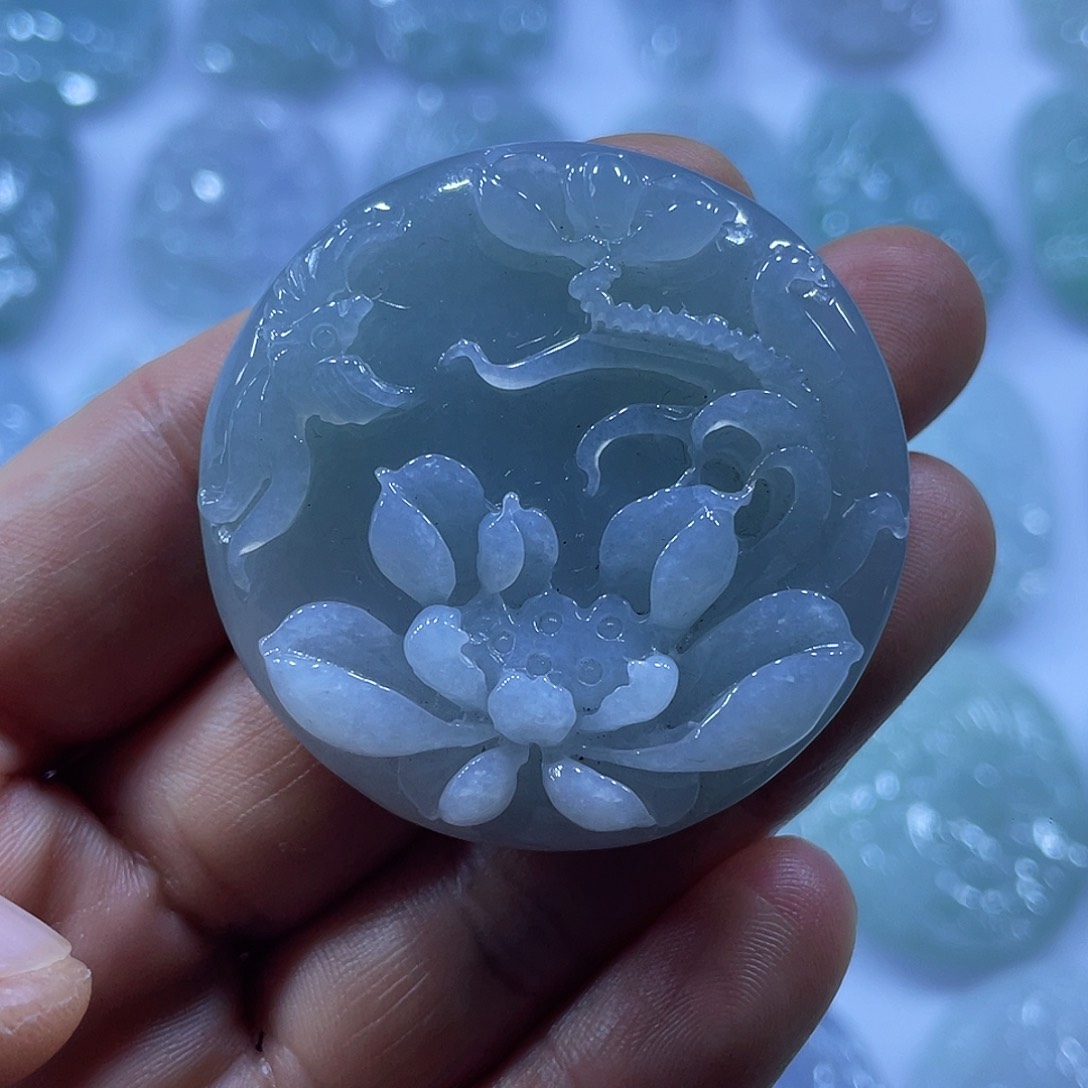 未镶嵌定制翡翠翡翠吊坠