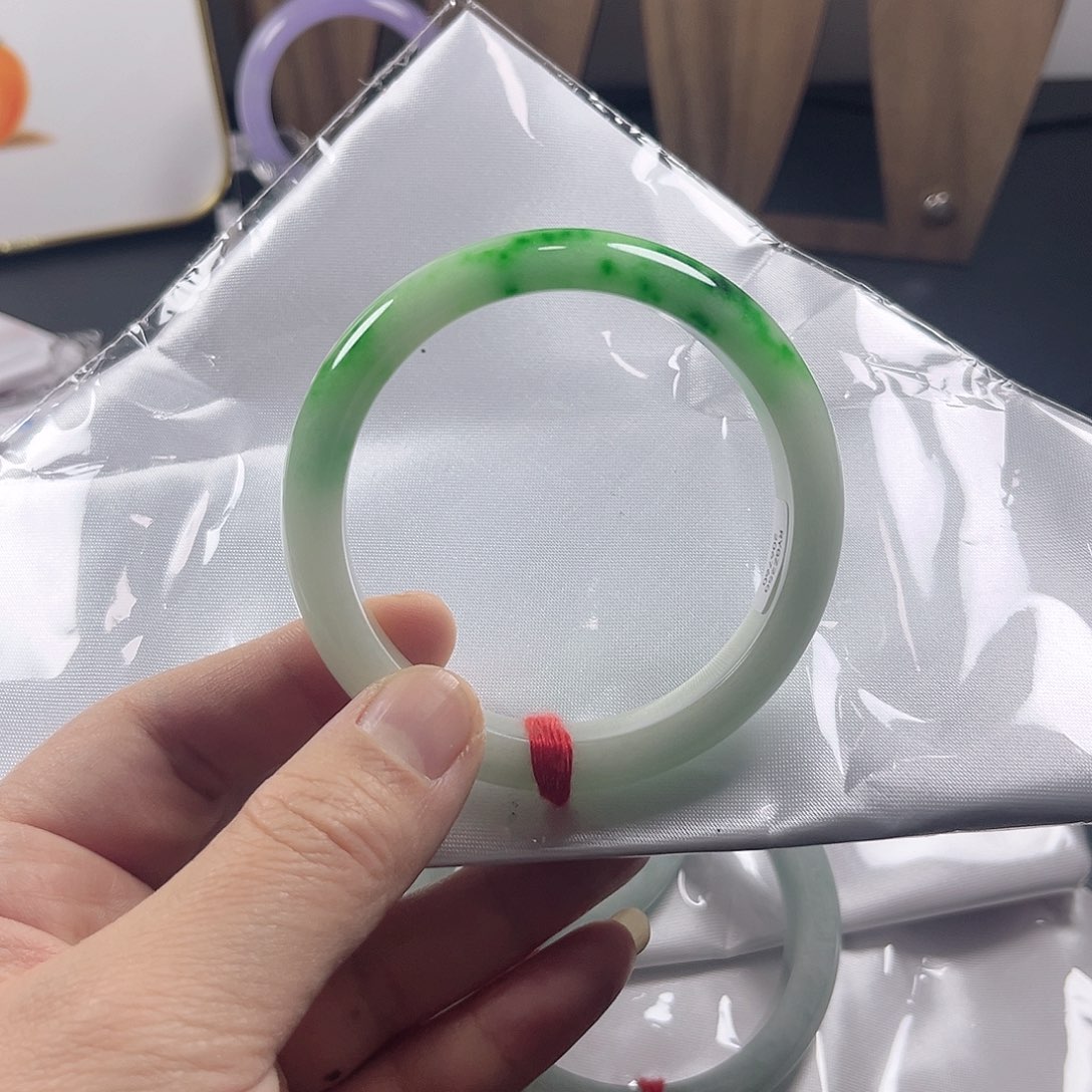 老**剧以实物为准，拍哪个发哪个