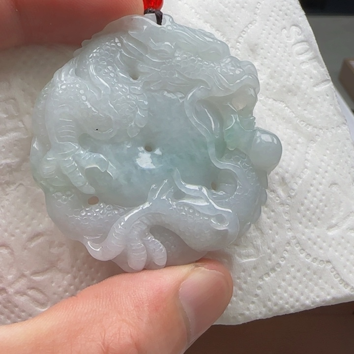 翡翠颈饰未镶嵌龙口